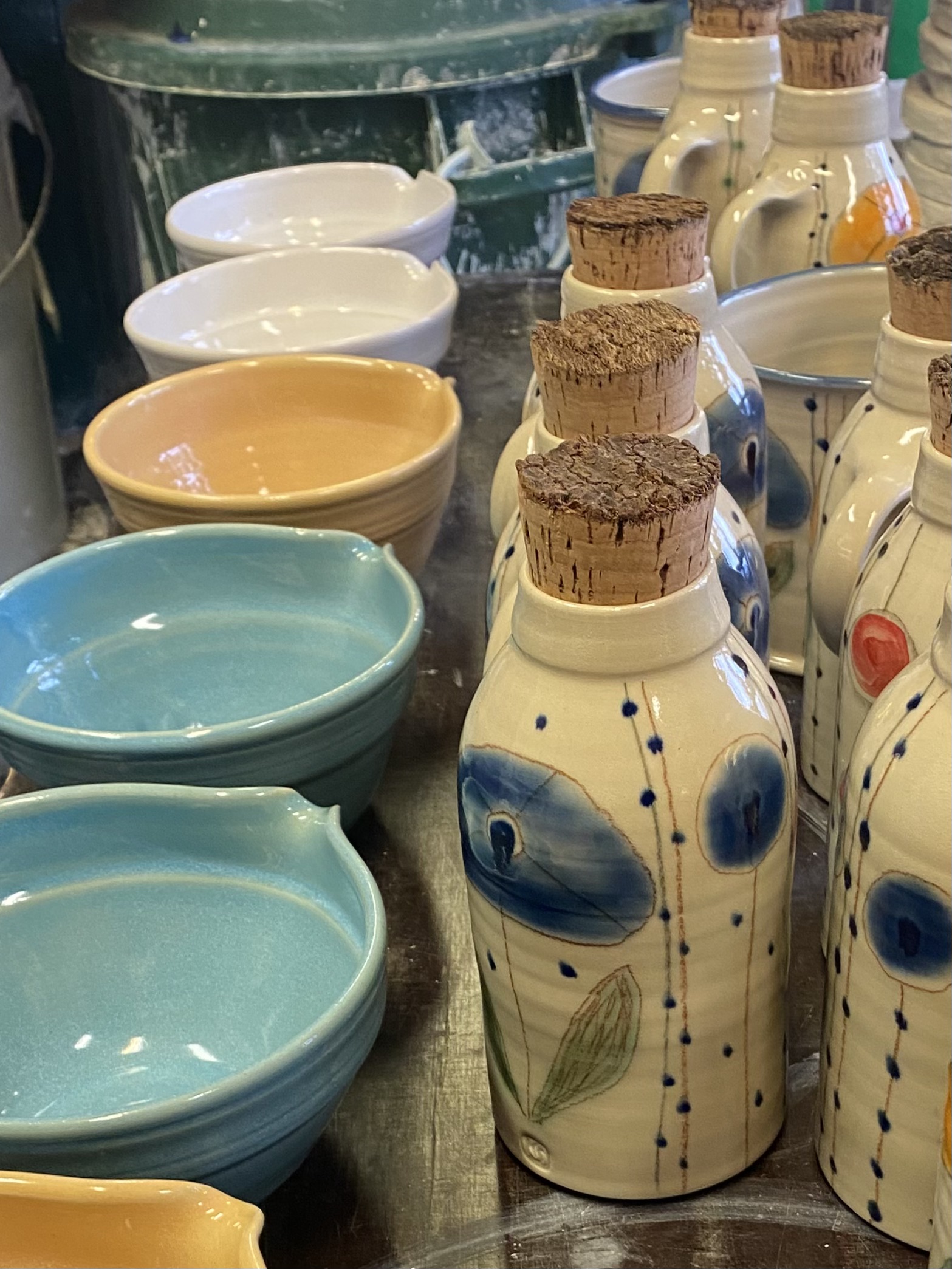 Vattenflaskor och spillkummar